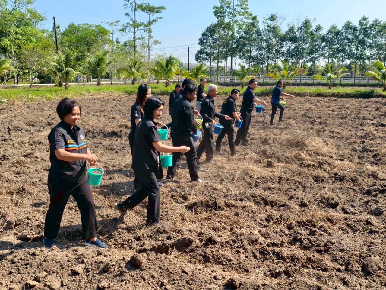 title - ส.ป.ก.ตราด ร่วมกิจกรรมจัดนิทรรศการวันดินโลก ปี2569